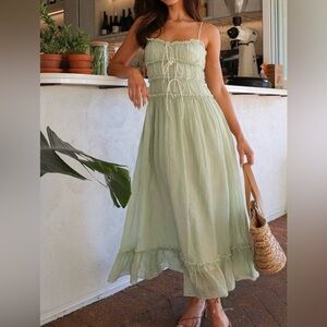 Elegant Green Bowtie Sundress